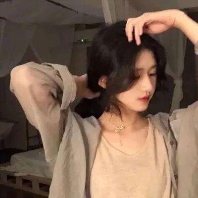美丽女孩 海报